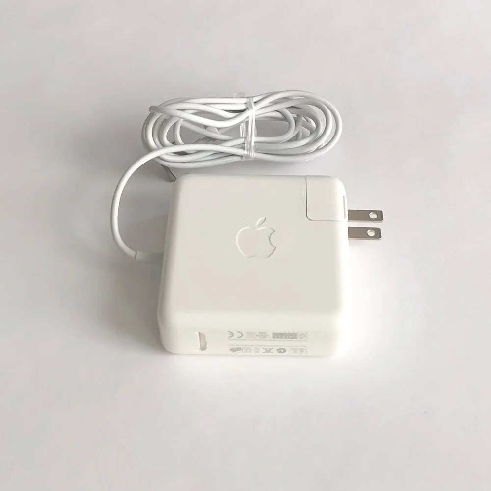 Apple White MagSafe Power Adapter with Attached Cable 7cmX7cm.